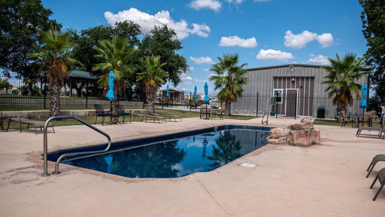 Rivercity Rv Park New Braunfels Eksteriør billede